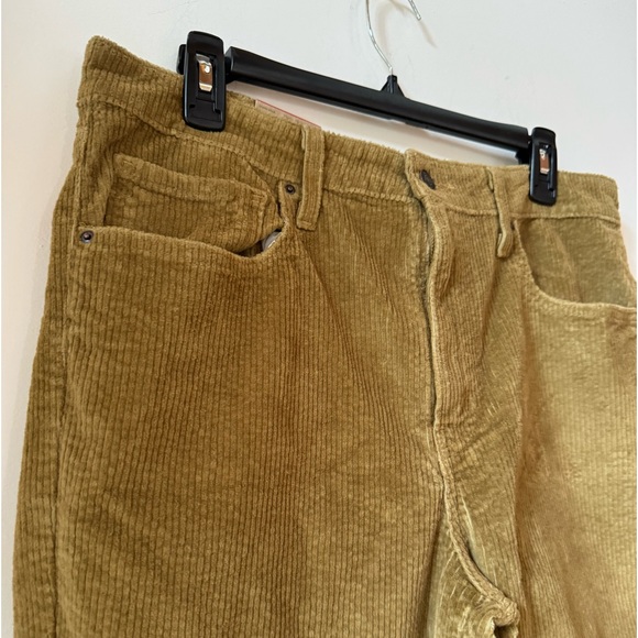 Women Levi’s 33x30 721 high-rise skinny corduroy jeans, dark mustard color, NWT - Picture 3 of 10